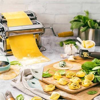 Italiensk Pastamaskine med tilbehør, Luigi Ferrero